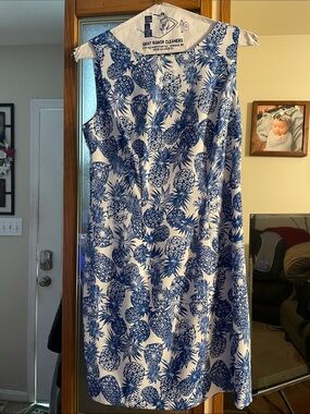 Alyx white Blue Pineapple Print Sleeveless sheath Dress